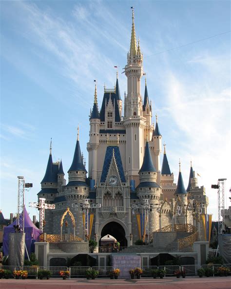 File:Cinderella Castle.jpg - Wikimedia Commons