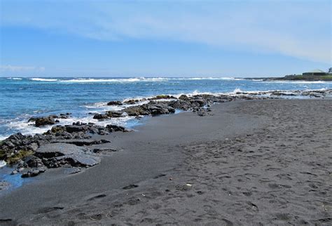 Punalu'u Black Sand Beach - Unique Hawaii Beaches