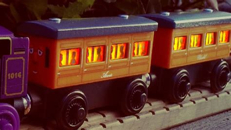 Light-Up Reveal Annie & Clarabel 2016 - Thomas Wooden Railway Review - YouTube