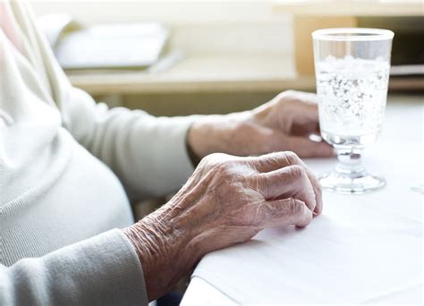 Dehydration In Elderly: Causes, Signs, Symptoms And Solutions