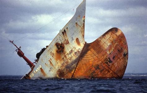 RÉCIT. Il y a 45 ans, le naufrage de l’« Amoco-Cadiz », la plus grande marée noire en Bretagne ...