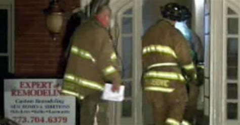 Fire Breaks Out In Oak Park Apartment Building - CBS Chicago