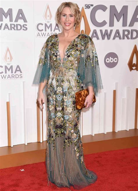 Erin Napier Says Drew Barrymore Helped Find Her a 2022 CMAs Dress