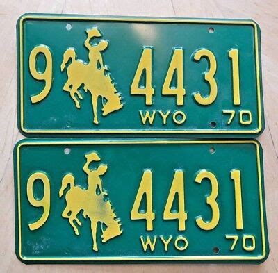 WYOMING 1970 PASSENGER PAIR LICENSE PLATE PLATES " 9 4431 " BUCKING ...