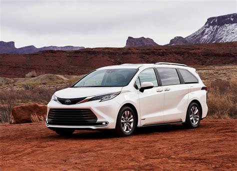 Toyota Sienna 2021: Precios, versiones y equipamiento en México