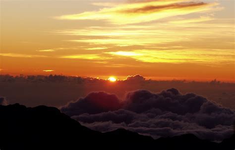 Haleakala Sunrise and Zipline Line Tour - Maui Sights and Treasures