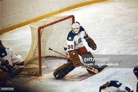 199 Jim Craig 1980 Stock Photos, High-Res Pictures, and Images - Getty ...