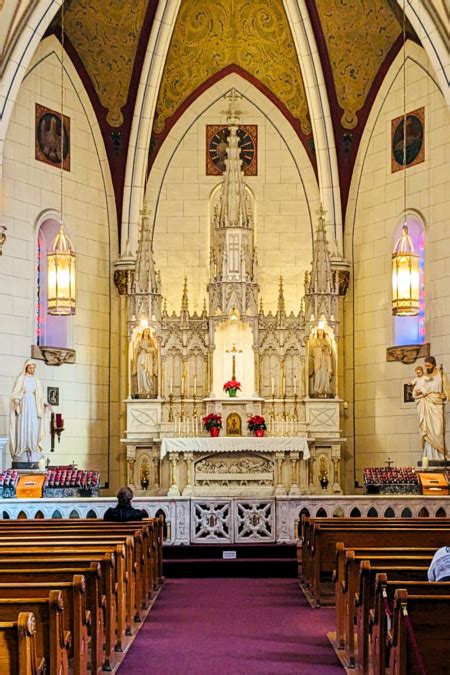 Loretto Chapel: The Miraculous Staircase & Chapel - Small Towns Big City