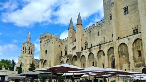 FRANCE // Le Palais des Papes à Avignon - Arpenter le chemin