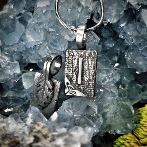 Isa Rune Pendant – Winter, Cold Beauty, Crystallization – Ancient Trad