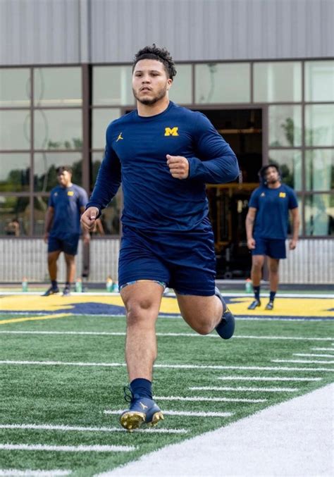 LOOK: Michigan's Blake Corum Looks Jacked In Recent Photo - Sports ...