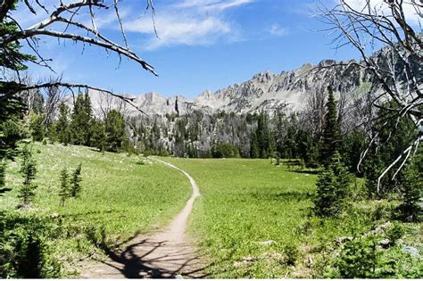 7 of the Most Epic Big Sky Hiking Trails | Chasing Trail