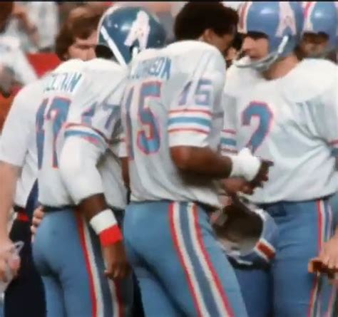 Pro Football Journal: Houston Oilers 1972-74 Helmet Anomaly