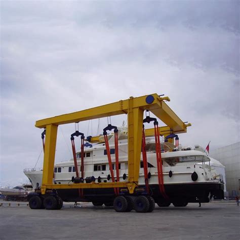 Mobile Boat Hoist With Yacht Capacity Up To 800 Ton Suppliers and Manufacturers China ...