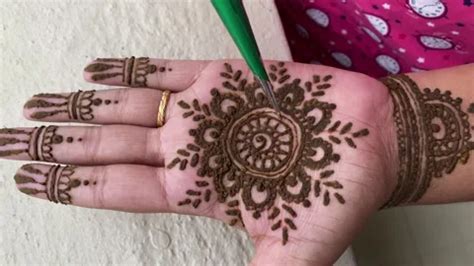 Henna tattoo, Mehndi tattoo, tattoo | Stock Video | Pond5