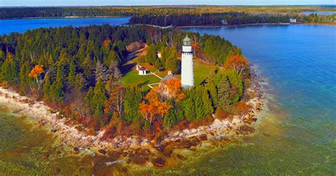 Foto de Passagem Aérea De Scenic Cana Ilha Farol De Wisconsin No Condado De Porta e mais fotos ...