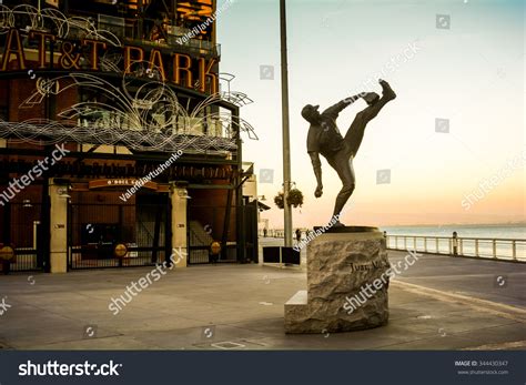 San Francisco, Ca, Usa November 28 2014: Pitcher Juan Marichal'S Statue In A Baseball Stadium ...