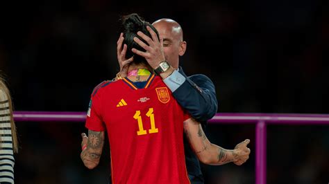 Anger in Spain after soccer chief kisses player at Women's World Cup ...