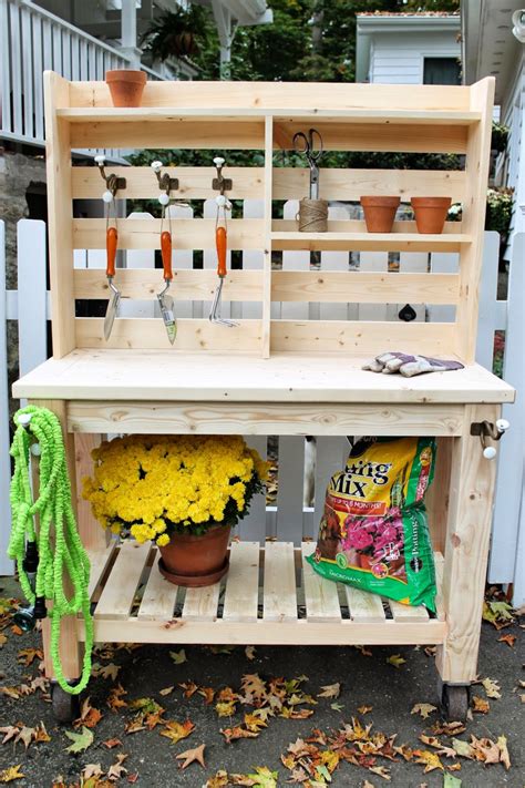 DIY Potting Bench Plan - Build A Simple Potting Bench