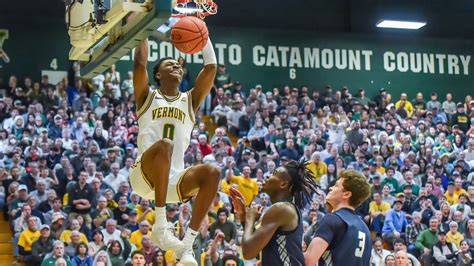 Vermont men's basketball tops UNH in America East semifinals