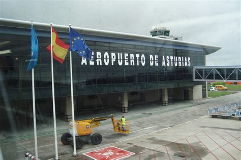 Astúrias Airport (Spain)Client: Dir. Gen. Infr. Ministério ARYear: 1965 – 1966 - Tâmega Engineering