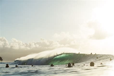 Pipeline, Hawaii - Surfer