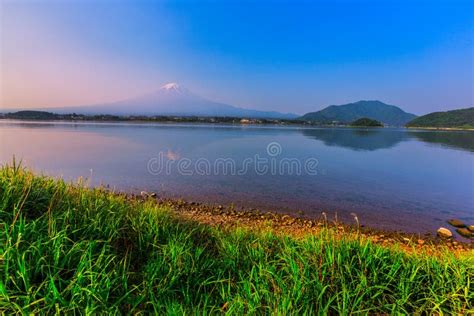 Sunrise at Mount Fuji with Reflection on Lake Kawaguchiko Stock Photo ...