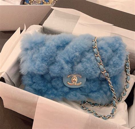 Select Outfit 🕊 on Instagram: “This Chanel bag is perfect” in 2020 | Bags, Purses and handbags ...