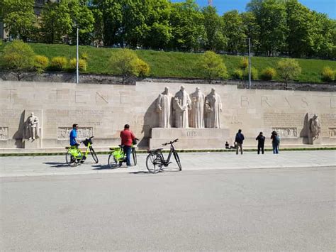 Geneva: United Nations, Old Town and Lake E-Bike Tour | GetYourGuide