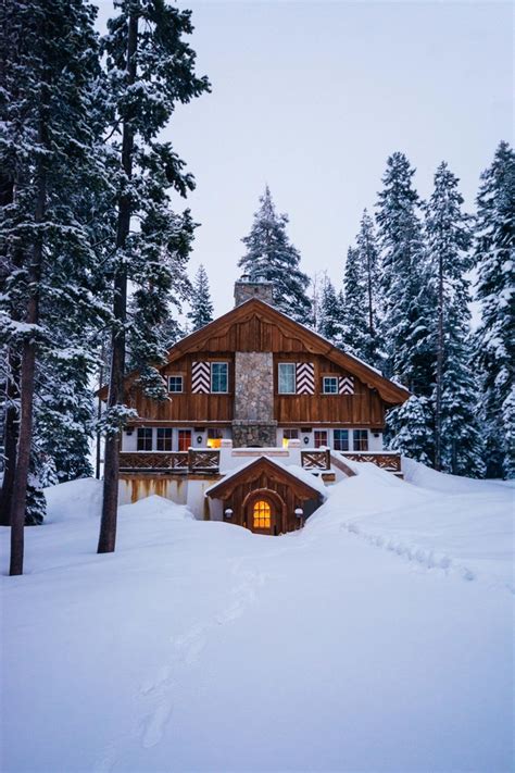 Snowy cabin in Lake Tahoe - Photorator