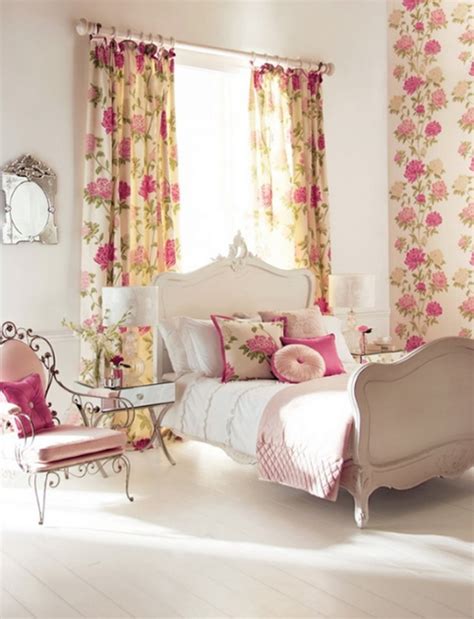 cool-floral-bedroom-decorating-ideas