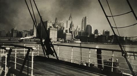 Fred Zinnemann, Adieu New York I, February 1932 | Peter Fetterman Gallery