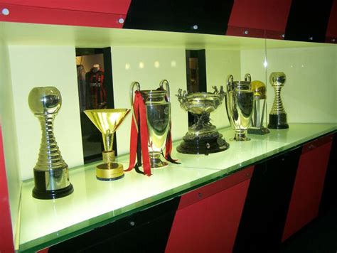 Stolen AC Milan trophies mystery deepens - GazzettaWorld