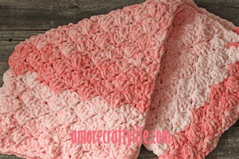 Pink Bubbles Baby Blanket Pattern- Simple Shell - A More Crafty Life