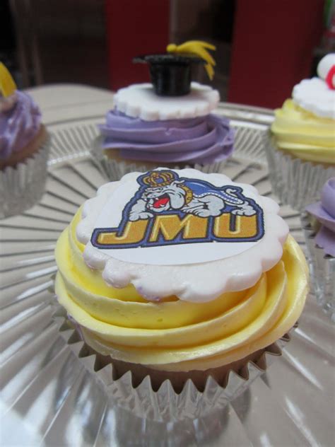 Lola's Cupcake Shoppe: James Madison University Graduation Cupcakes!