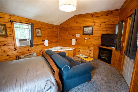 Adult Accommodations – The New Enland Inn & Lodge