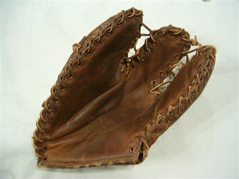 Old Baseball Glove | Collectors Weekly