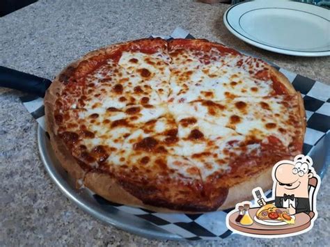 Castaways Pizza & Grill in Conneaut - Restaurant menu and reviews