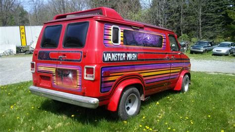 "Vanster Mash" custom 70's Chevy van | Bilar