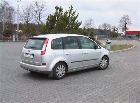 File:Ford Focus C-MAX silver side view.jpg - Wikimedia Commons