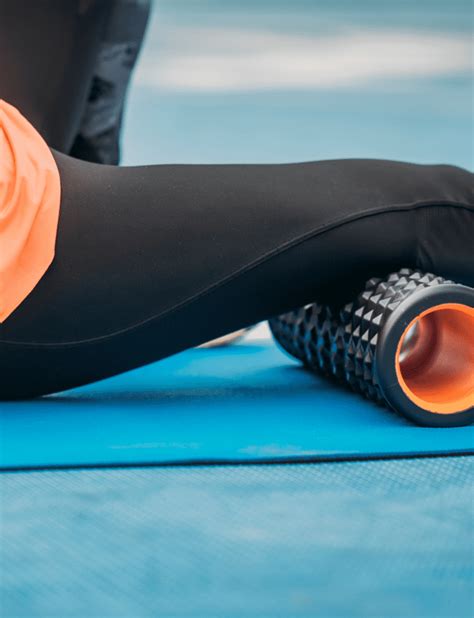 Foam Rolling for Runners: Why and When to Do It - Bucket List Tummy