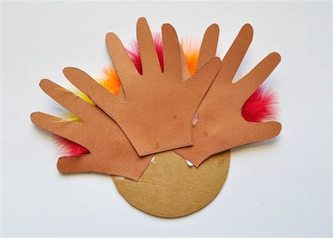 Thanksgiving Kids Turkey Craft - I Heart Crafty Things