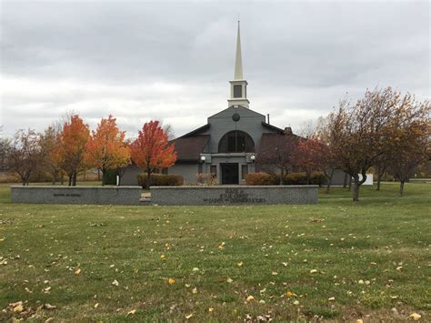 Eglise de Jésus-Christ des Saints des Derniers Jours - 955 Boul Laurier, Mt St Hilr, QC