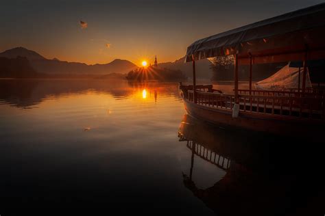 Lake Bled sunrise | JuzaPhoto