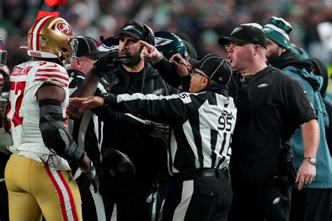 49ers' Dre Greenlaw thrown out of game after scuffle with Eagles staffer