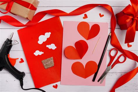 25 Easy Valentine's Day Craft Ideas for Kids (2024) - Parade