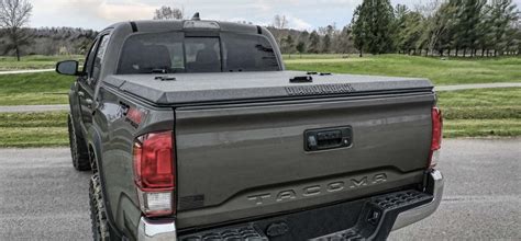 2013 Toyota Tacoma Tonneau Cover