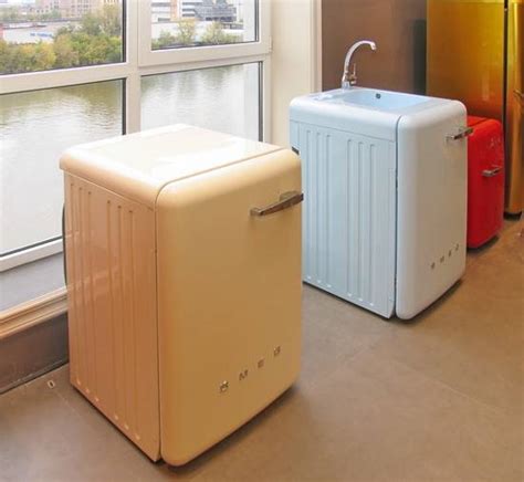 20 Mini Fridge Designs Students and Travelers Love