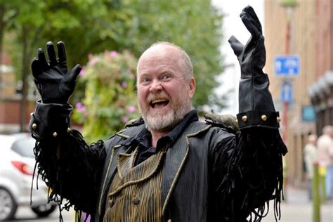 Eastenders star Steve McFadden talks ahead of Birmingham panto appearances | Express & Star