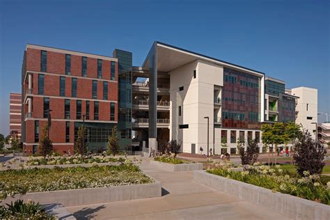 East Los Angeles College Wins Two Sustainable Innovation Awards - HGA